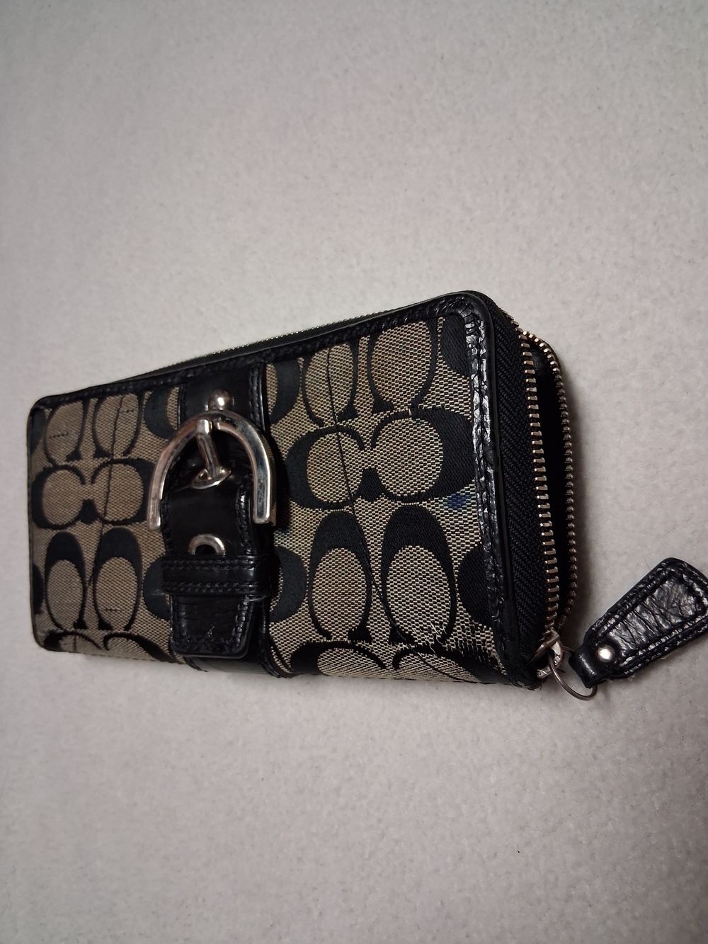 Vintage Coach Black/Tan Signature Canvas Buckle Zip Wallet - Picture 2 of 13